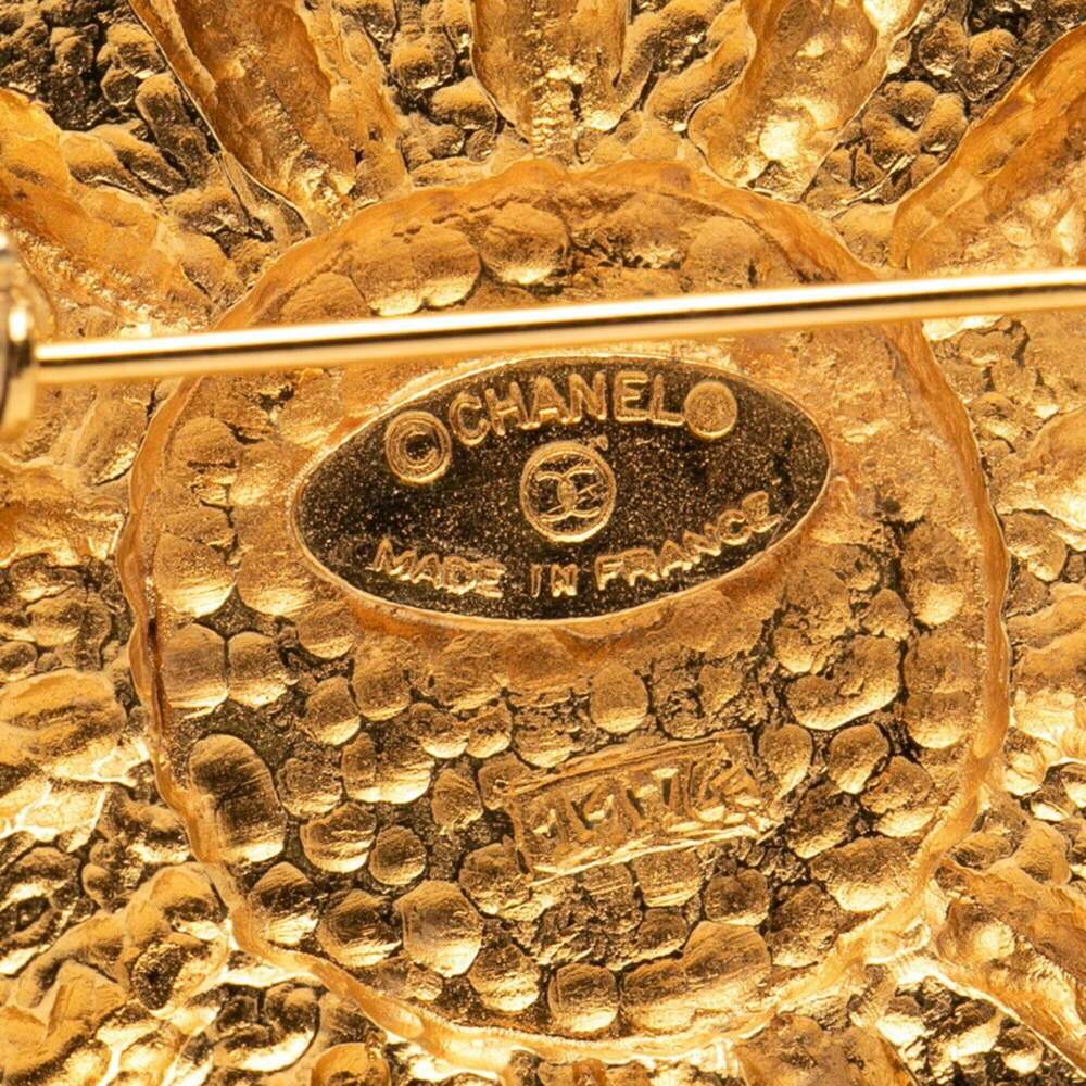 CHANEL Gold Logo Brooch - Picture 3 of 3